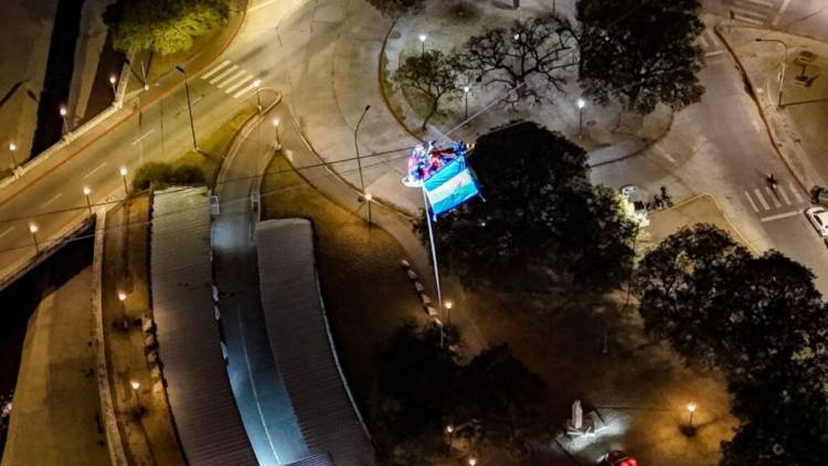 Anoche tuvo lugar un ejercicio de rescate en altura único en el país