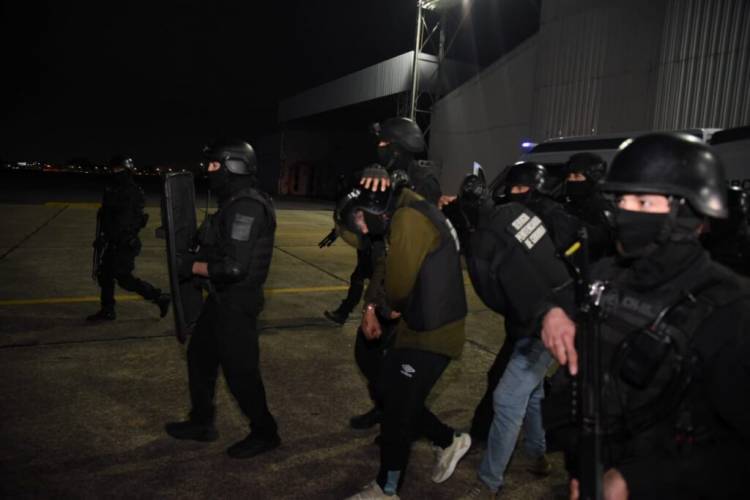 El Servicio Penitenciario trasladó a dos presos de alta peligrosidad a una cárcel federal