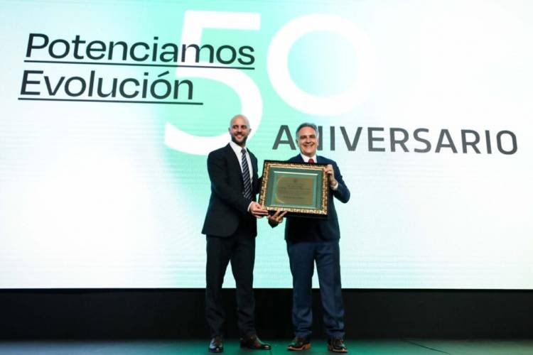 Llaryora anunció la creación del Instituto Argentino del Maní y propuso el “sello Maní Córdoba”