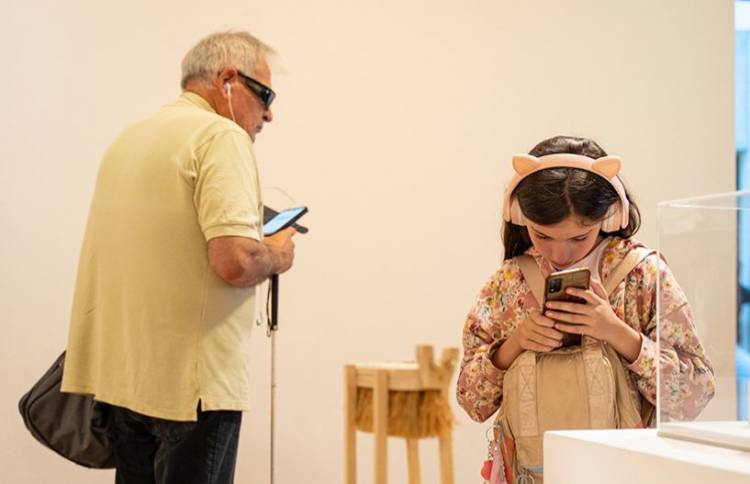 Audiodescripciones inmersivas: El Museo Caraffa y la UNC impulsan la inclusión