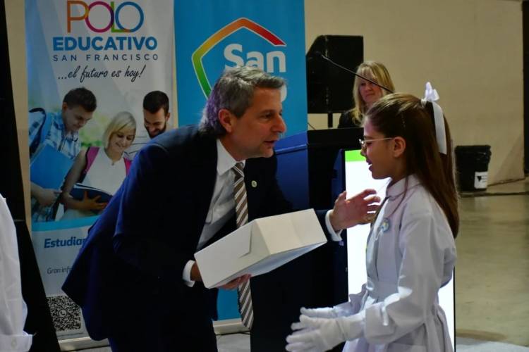 Por tercer año consecutivo se entregó la Distinción ‘Juan Bautista Bustos’