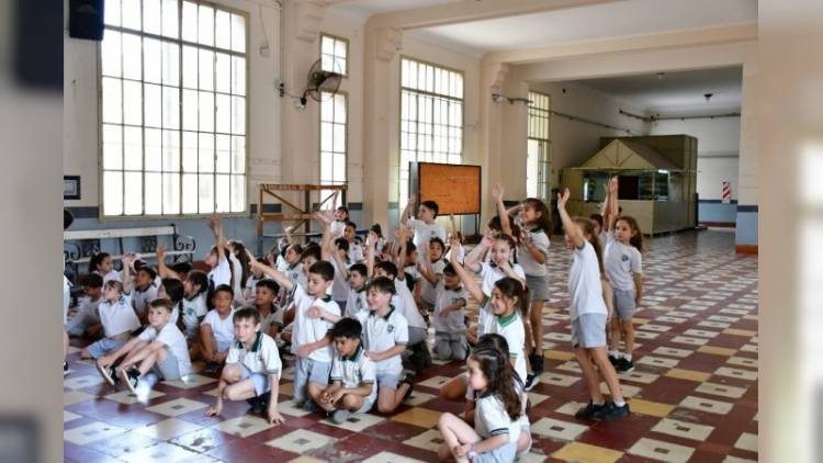 Casi 500 niños de la Escuela Normal participaron de una Jornada de Educación Vial