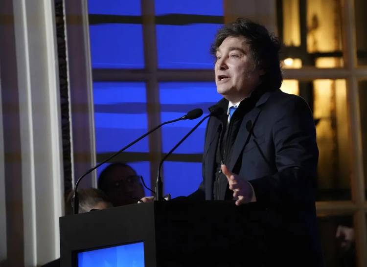 Milei anticipó que tras las elecciones reorganizará el Gabinete: dijo que Santiago Caputo podría sumarse