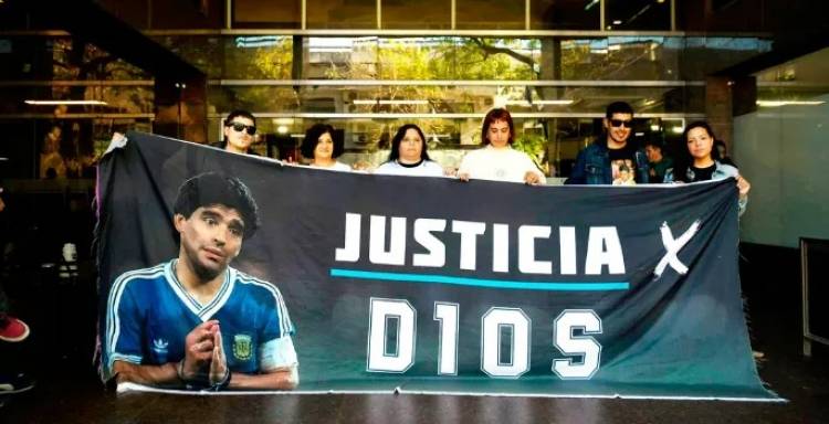 Tras la destitución de Makintach, presentaron pedidos de juicio político contra los otros integrantes del tribunal