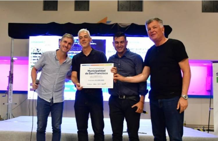 Capacitación sobre compostaje convocó a 250 vecinos en el Superdomo de San Francisco