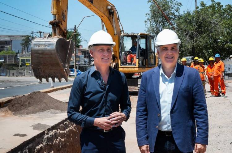 Villa Carlos Paz: Llaryora recorrió la obra de agua potable que beneficiará a 70 mil vecinos