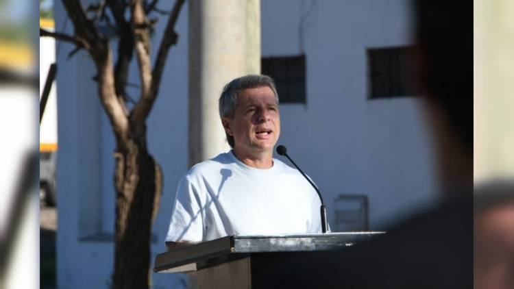 Bernarte inauguró obra de pavimentación en barrio Cottolengo