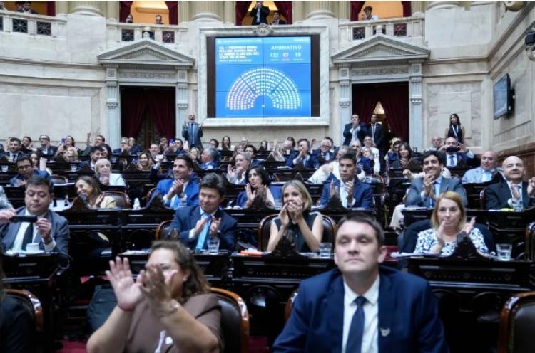 El oficialismo logró aprobar el Presupuesto en Diputados, pero no pudo con un artículo clave