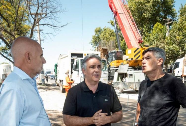 Llaryora supervisó la obra del altonivel de Ruta 36