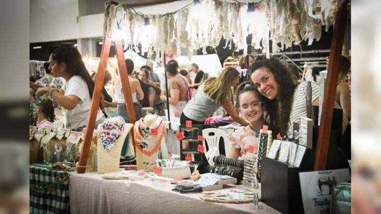 El Superdomo vibró con la Feria de Mujeres Emprendedoras por el Día de la Mujer