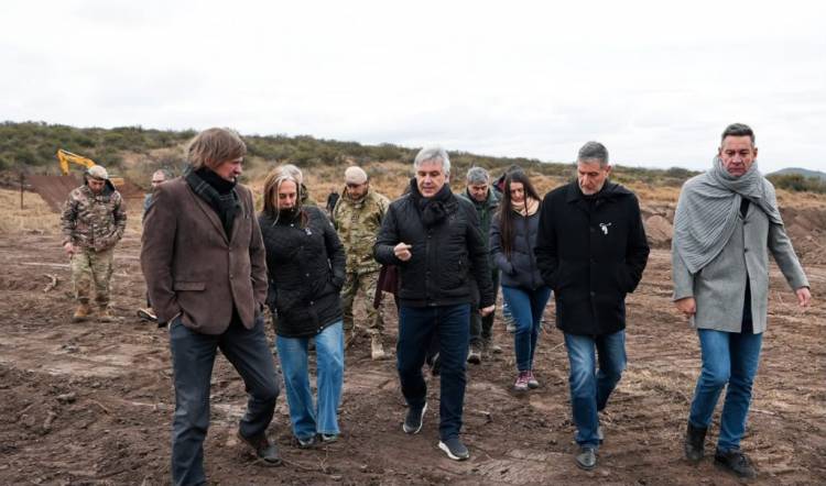 Llaryora recorrió Loma del Torito y ratificó el acompañamiento provincial a la búsqueda de personas desaparecidas