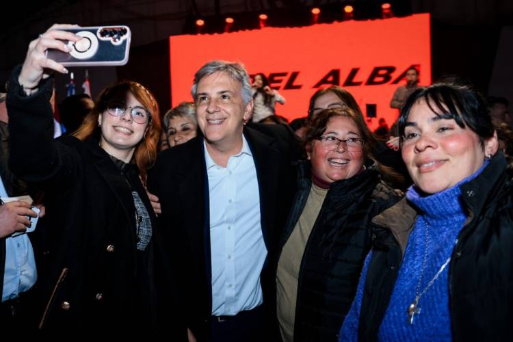 Llaryora recorre el norte cordobés con importantes inauguraciones y anuncios de obras
