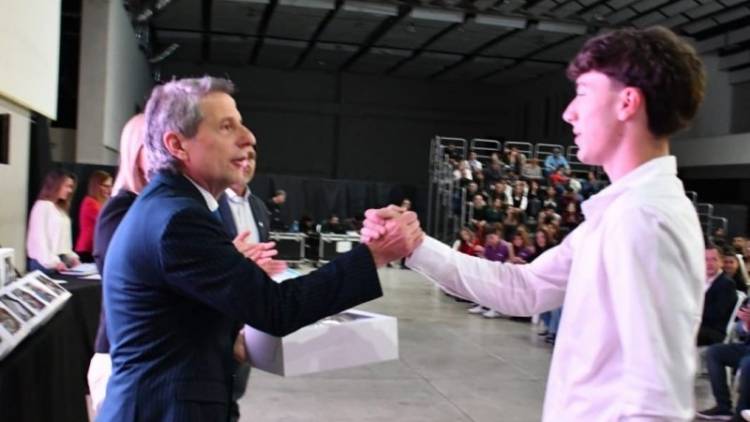San Francisco reconoció a 166 estudiantes con la distinción Juan Bautista Bustos